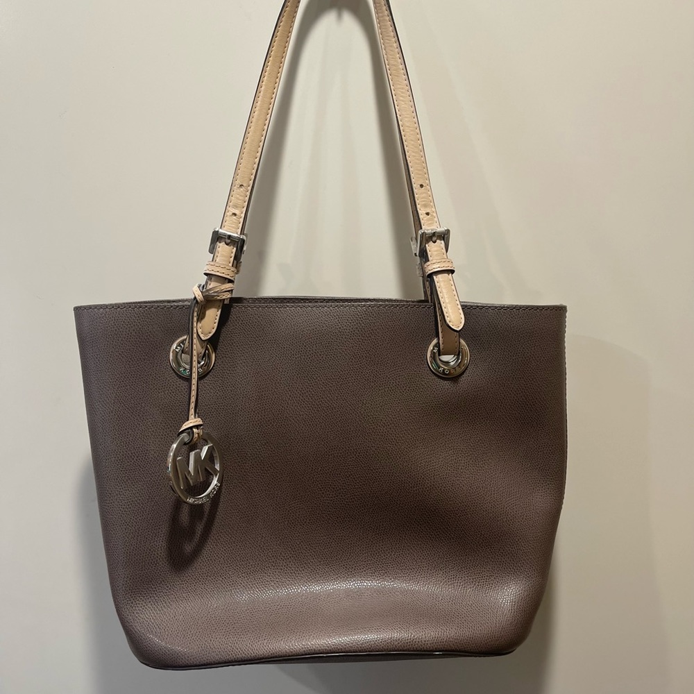 Micheal Kors shoulder bag